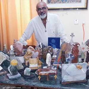 لدى مشنتف أكثر من 500 عمل فني