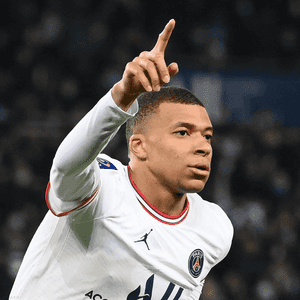 نجم الكرة الفرنسي كيليان مبابي