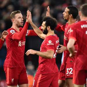 ليفربول على بعد فوز من مان سيتي