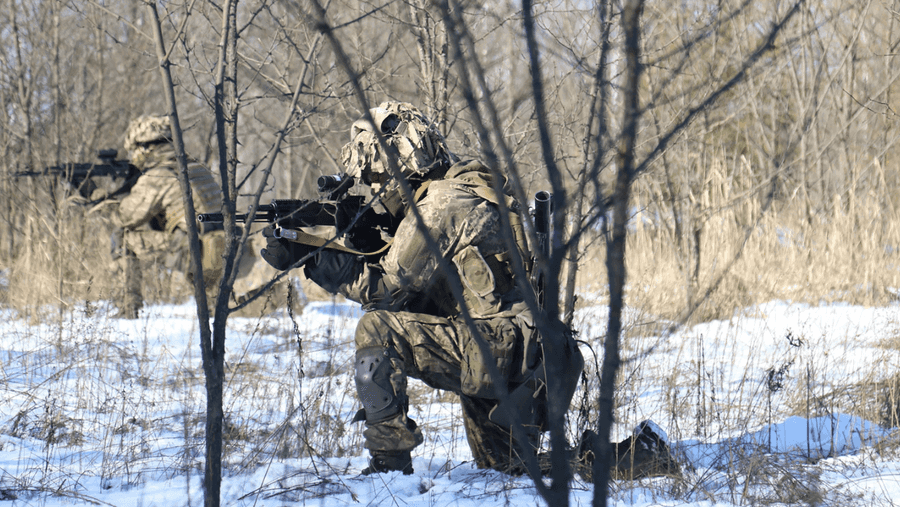 أوكرانيا تسعى للدفاع عن نفسها ضد الغزو الروسي