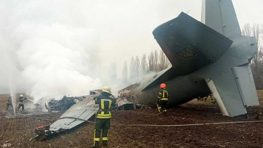 طائرة عسكرية أوكرانية محطمة بفعل النيران الروسية