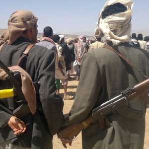 أرشيفية لمقاتلين من ميليشيات الحوثي الإرهابية