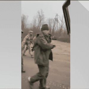 أسر مجموعة من الجنود الروس في خاركوف