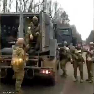 رتل عسكري شيشاني يستعد لدخول أوكرانيا