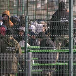 يعيش اللاجئون على حدود أوكرانيا أوضاعا صعبة.