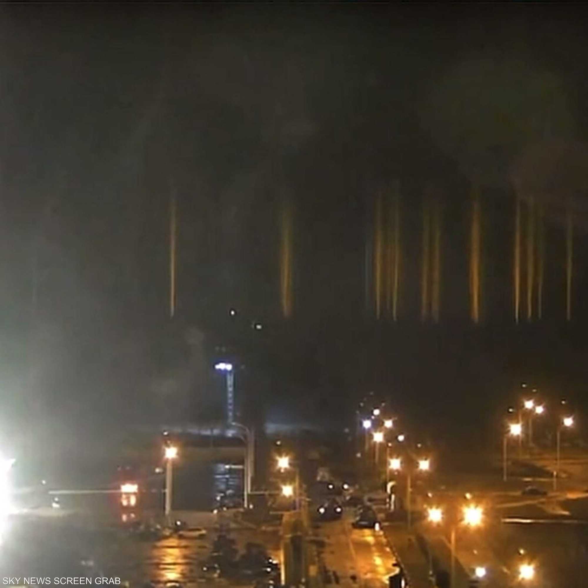 حريق أكبر محطة نووية في أوكرانيا بعد تعرضها للقصف