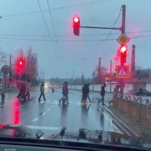 روسيا تقول إنها تسمح للمدنيين بمغادرة ماريوبول