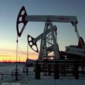 سعر النفط يهبط إلى 103.60 دولار للبرميل.