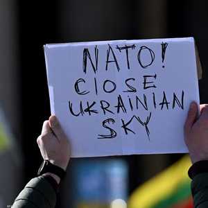 استطلاعات رأي في فنلندا والسويد أظهرت دعما للانضمام للناتو.