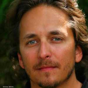 الصحفي الأميركي برنت رينو