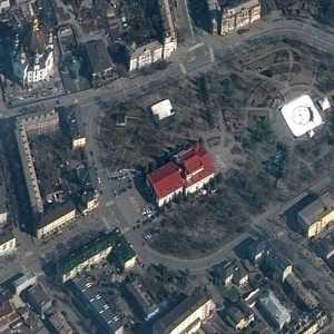 أظهرت صور أقمار اصطناعية لشركة "ماكسار" مبنى المسرح