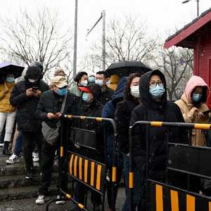 انتقد خبراء حكومات الدول لإرسالها رسالة خاطئة إلى مواطنيها