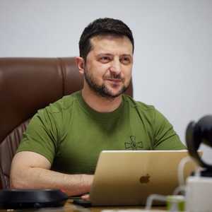 زيلينسكي بالـ"تيشيرت" الأخضر