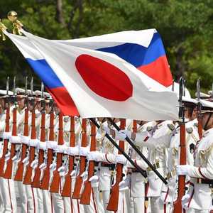 علما روسيا واليابان