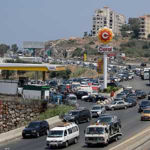 السيارات الكبيرة أصبحت عبئا على أصحابها في لبنان