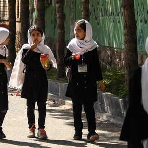 طالبان تغلق مدارس البنان في معظم المقاطعات