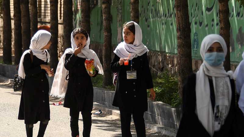 طالبان تغلق مدارس البنان في معظم المقاطعات