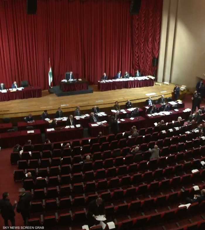 لبنان.. مجلس النواب يمدد ولاية مجالس البلدية