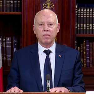الرئيس التونسي يعلن حل البرلمان