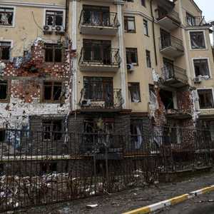 صورة أرشيفية لمبنى مدمر بالقرب من العاصمة الأوكرانية كييف