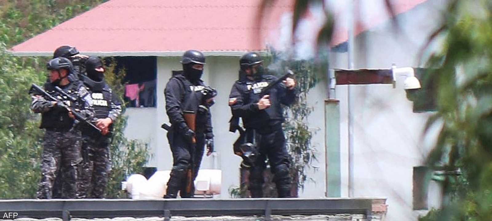 قوات الأمن انتشرت في محاولة للسيطرة على الوضع.