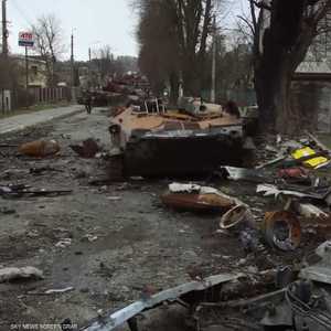 قوات أوكرانية تبدأ نزع بقايا القذائف والصواريخ من إربين