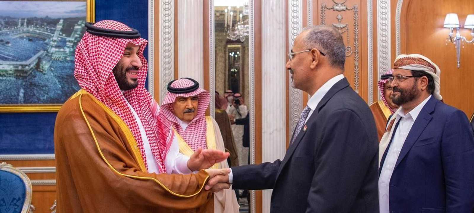 ولي العهد السعودي في استقبال مجلس القيادة الرئاسي اليمني