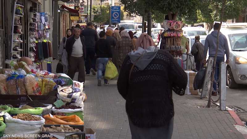 الأسواق الفلسطينية تشهد تراجعاً في إقبال الناس على الشراء