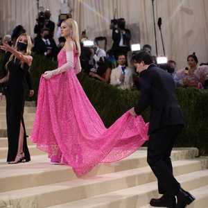 بروكلين وخطيبته نيكولا