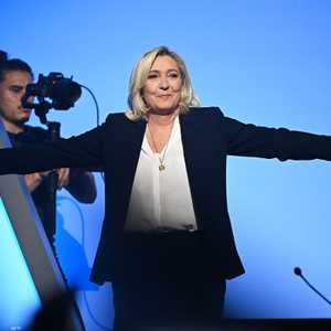 مارين لوبان.. مرشحة بقوة للفوز في الانتخابات الرئاسية.