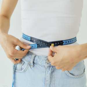 قياس الخصر ضروري لتلافي مشكلات صحية خطيرة.