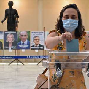 يتنافس في انتخابات الرئاسة الفرنسية 12 مرشحا.