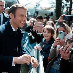 ماكرون خلال لقاء مع أنصاره