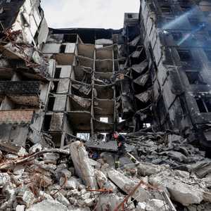 أحد المباني التي تم تدميرها في الحرب في ماريوبول