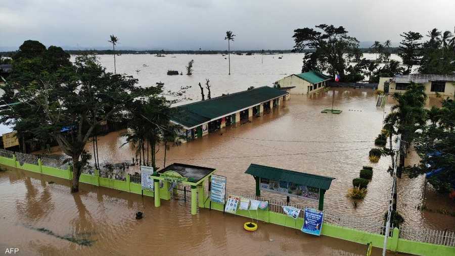 أعلنت وكالة مواجهة الكوارث في مقاطعتي دافاو دي أورو، ودافاو أورينتال جنوبي البلاد عن ثلاث حالات وفاة أخرى مرتبطة بعواصف.