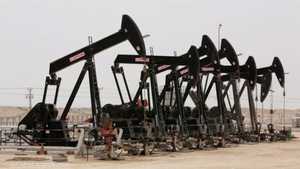 أسعار النفط تنتعش بعد خسائر كبيرة وسط مخاوف من نقص المعروض