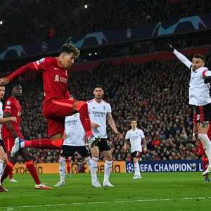 فيرمينو مسجلا الهدف الثالث لليفربول