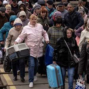 ملايين الأوكرانيين أصبحوا لاجئين في دول الجوار.