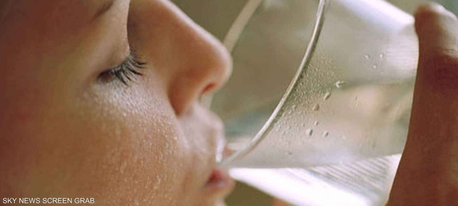 أطباء يحذرون من جفاف الجسم