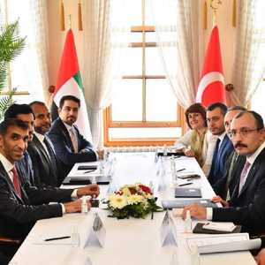 الإمارات وتركيا تناقشان اتفاقية الشراكة الاقتصادية الشاملة