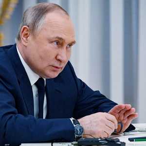 بوتن يهدد "برد قاس" بشأن أزمة أوكرانيا