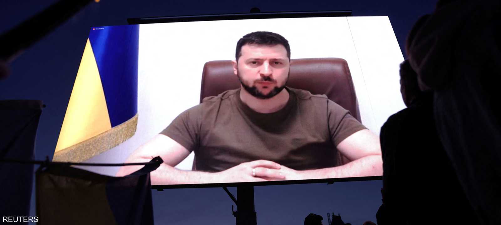 زيلينسكي يطلب تبرعات لبلاده