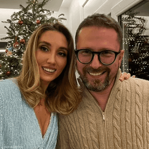 المدون الأوكراني مع زوجته