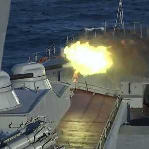 طراد موسكفا قبل أشهر من غرقه