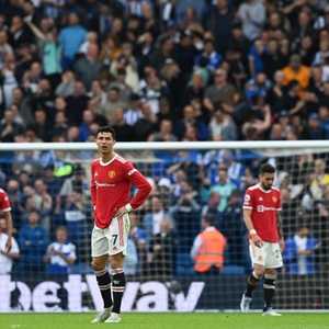 هذه الخسارة الخامسة على التوالي ليونايتد خارج أرضه