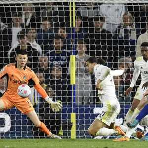 جانب من المباراة بين تشلسي وليدز.