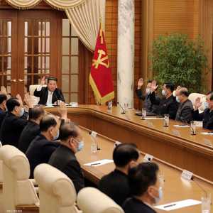 كيم جونغ أون يترأس اجتماعًا حول الاستجابة لتفشي الجائحة