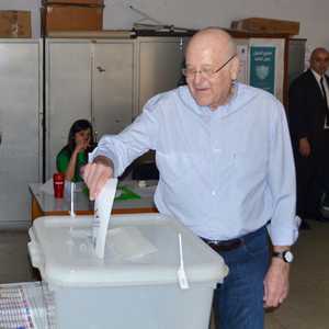 ميقاتي يدلي بصوته في الانتخابات