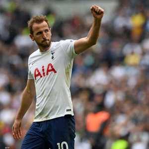 هدف توتنهام حمل توقيع هاري كين