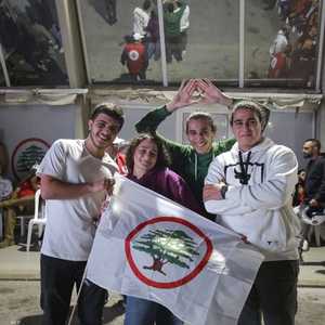 أنصار لحزب القوات اللبنانية في البترون.